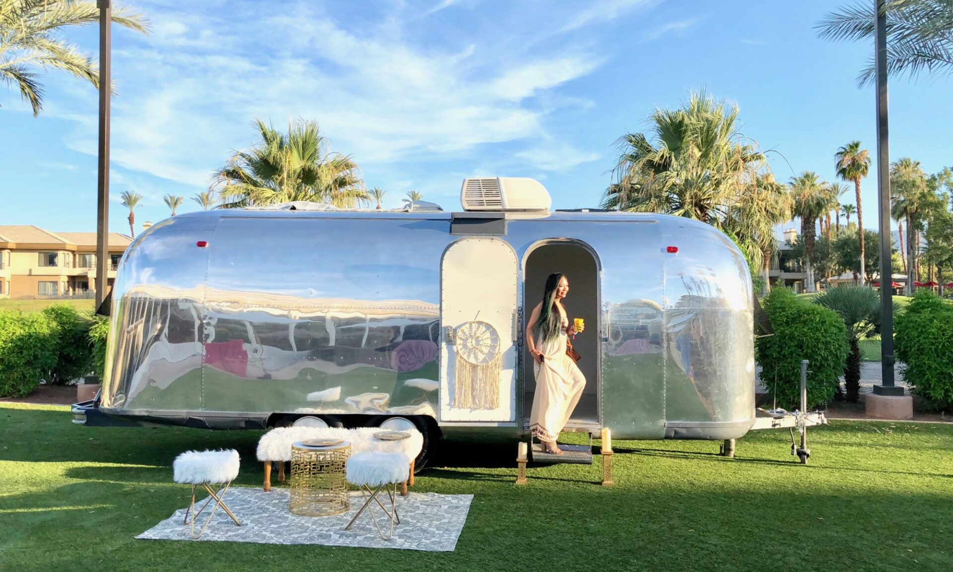 Airstream Standard furniture